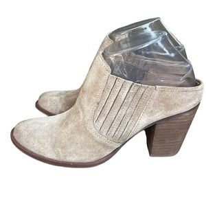 Steve Madden Women’s Mertta Mid Heel Suede Leather Mule Cut-Out Back